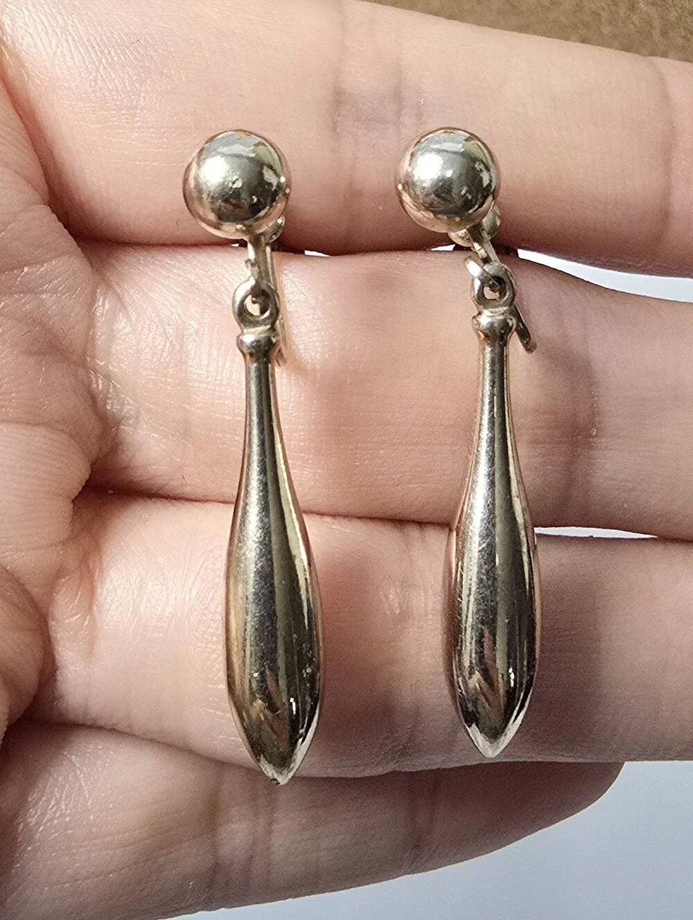 Vintage Polished Gold Drop Screw-back/Clip-On Earrings